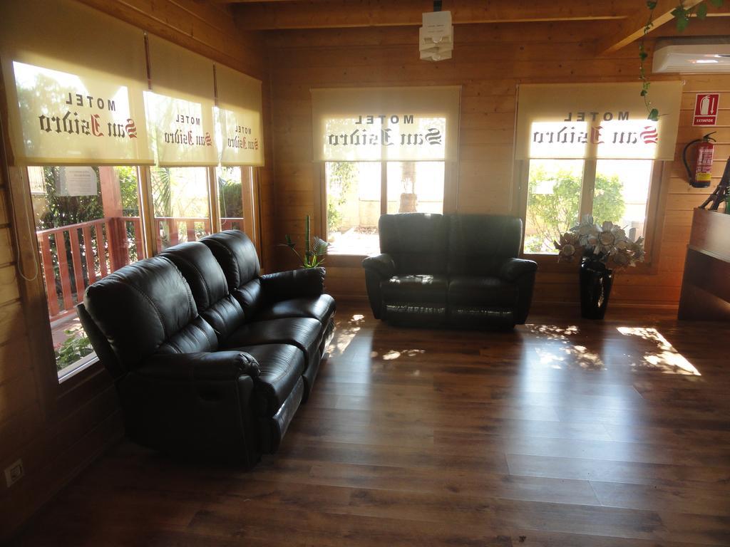 Motel San Isidro Villarrubio Екстериор снимка